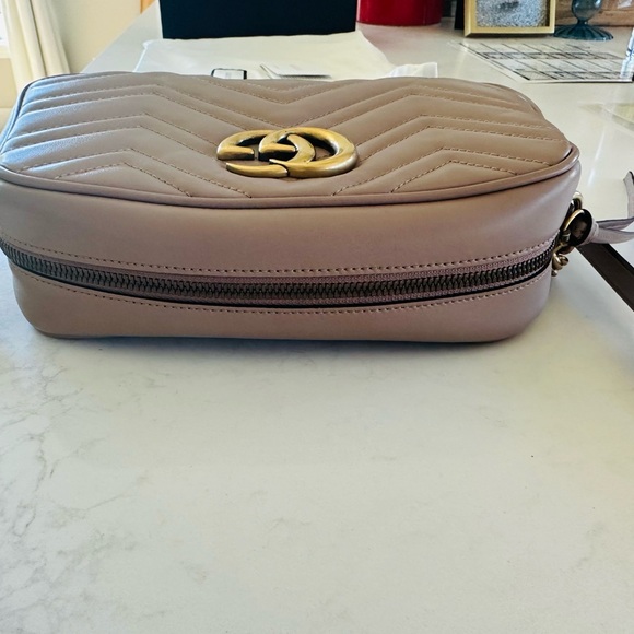 Small Gucci Marmont in Dusty Rose Leather - Picture 11 of 16